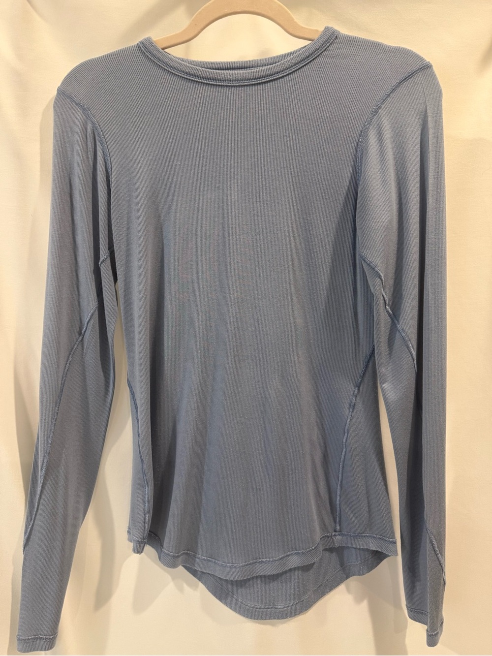 Title: Blue Gray Ribbed Long Sleeve Crewneck Top – Size 6